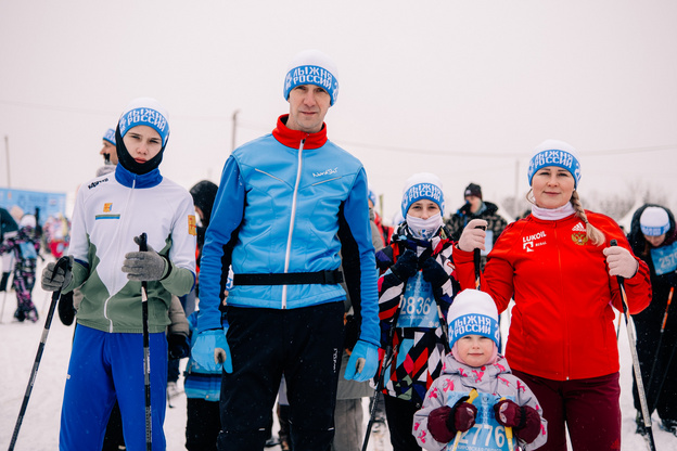 Кировская область встала на лыжи: более 10 000 участников стартовали на «Лыжне России»