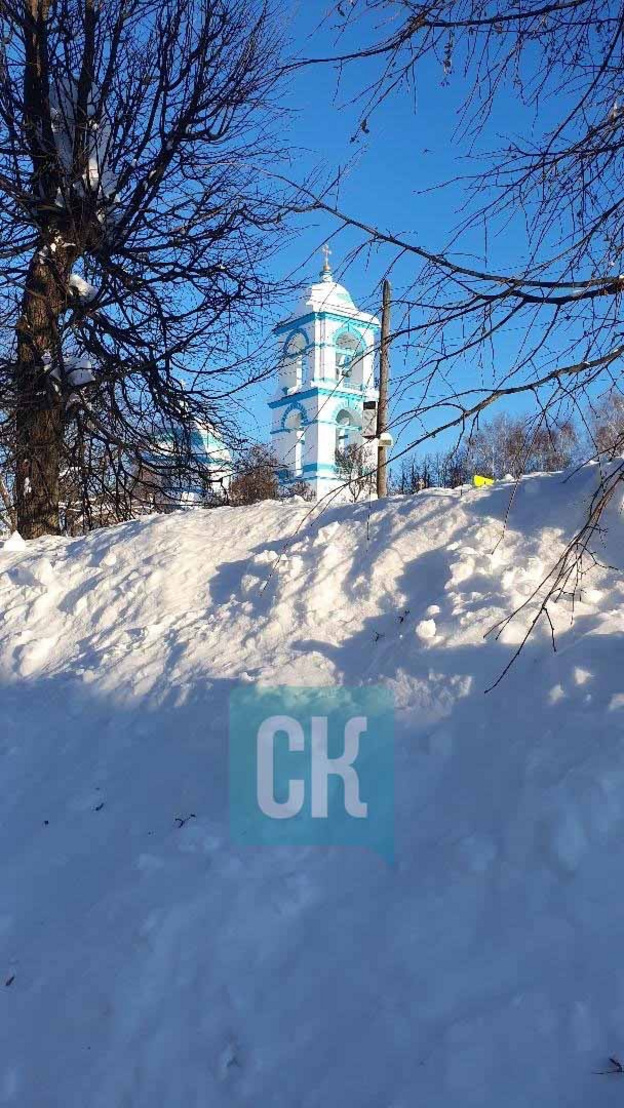 Знаменитые нолинские сугробы. Фоторепортаж из заснеженного города