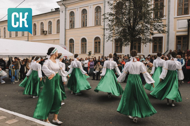 Праздник в честь юбилея Кирова на Пешеходной Спасской. Фотолента