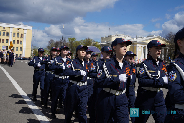 В Кирове прошёл торжественный парад в честь Дня Победы. Фото