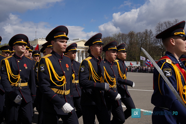 В Кирове прошёл торжественный парад в честь Дня Победы. Фото