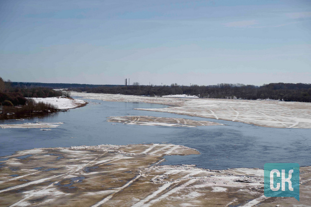 Ледоход на Вятке 2026. Фоторепортаж с набережной