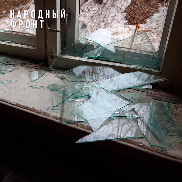 В Кирове подростки облюбовали заброшенный дом