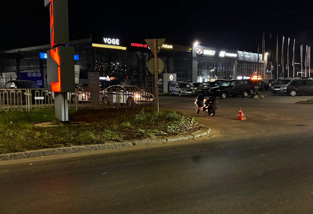 В Кирове пьяный скутерист попал в ДТП на Производственной