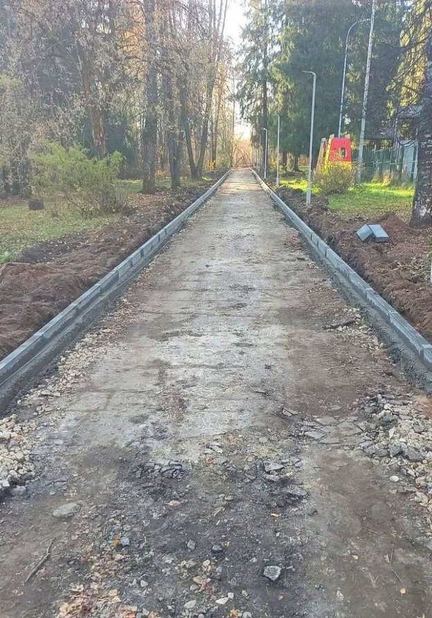 В парке ЛПК в Кирове обустраивают пешеходные дорожки