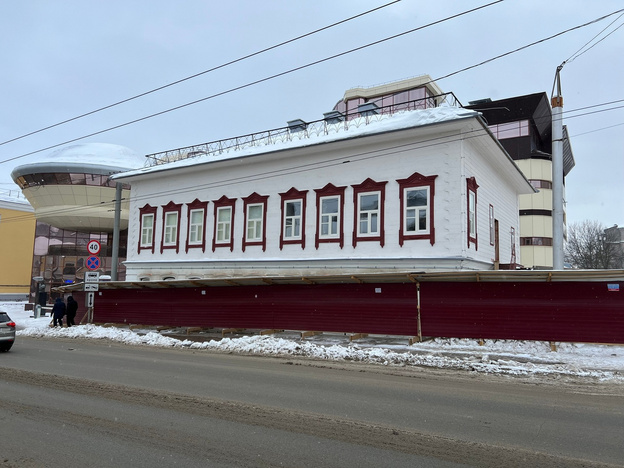 В Кирове отреставрировали фасад дома Циолковского на Преображенской