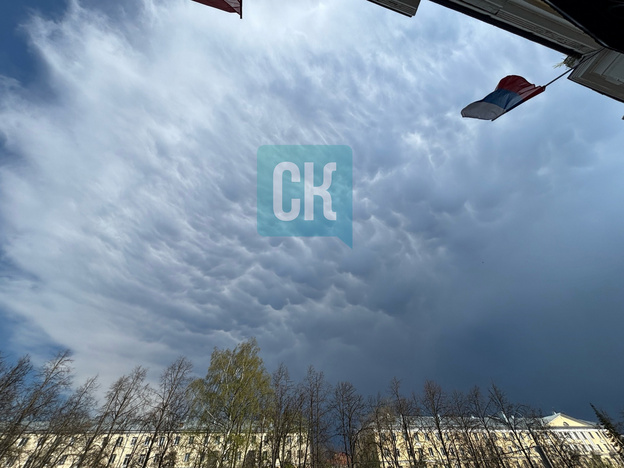 В небе над Кировом заметили редкие облака