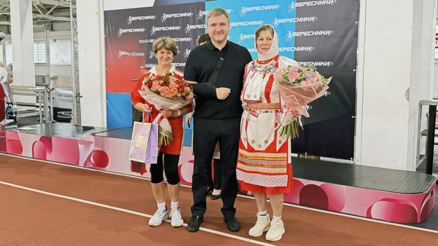 Андрей Березин поздравил спортсменок-именинниц на региональной Спартакиаде