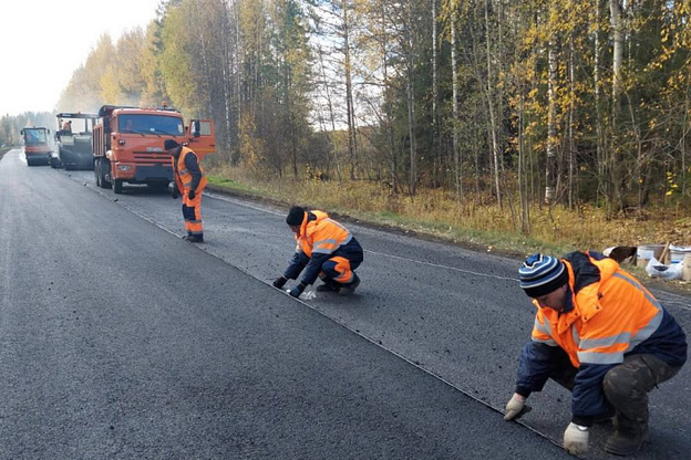 В Кировской области ремонтируют трассу Белая Холуница - Кирс