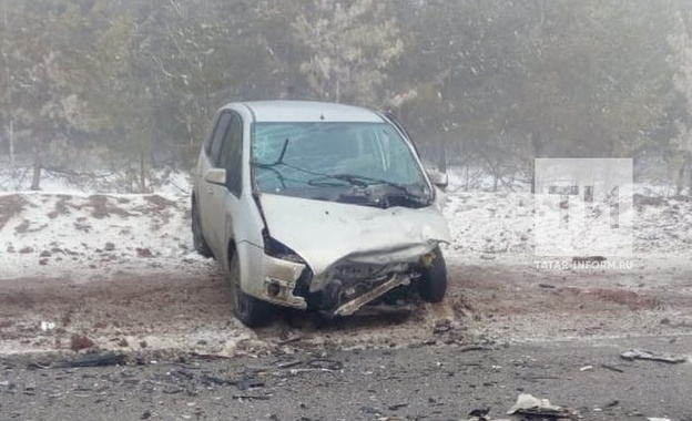 В Татарстане при лобовом столкновении погиб пассажир «десятки» из Кировской области