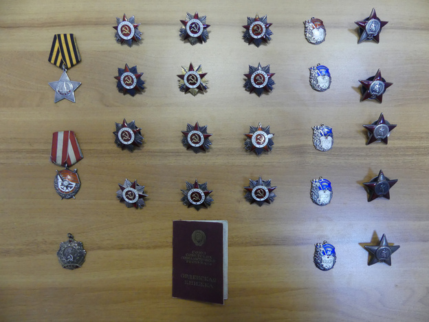 В Кировской области осудили мужчину за сбыт за рубеж боевых орденов и медалей Великой Отечественной войны