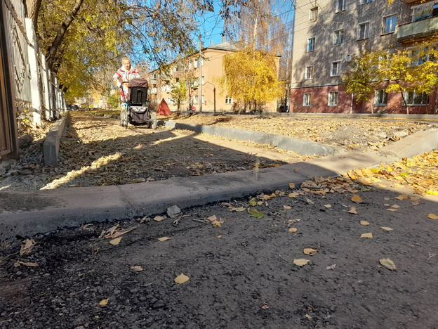 Кировские активисты обратили внимание на бордюры, которые устанавливают с нарушениями