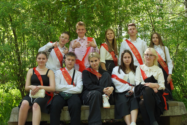 Как кировские выпускники отмечают последний звонок. Фото