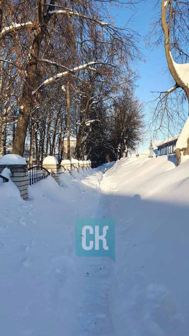 Знаменитые нолинские сугробы. Фоторепортаж из заснеженного города