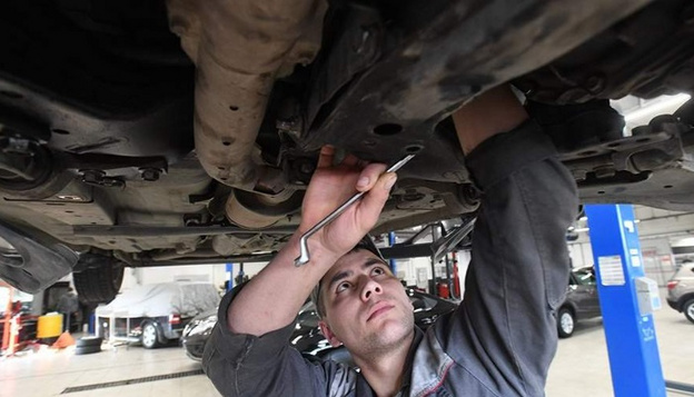 «Клиенты ремонтируют авто за свой счёт»: кировские эксперты объяснили причины сокращения ремонтов по ОСАГО