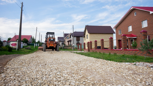 После жалоб кировчан в деревне Катковы начали строить дорогу