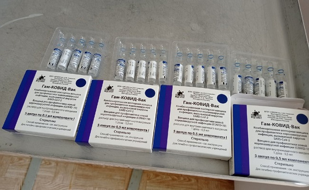 Глава администрации Кирова Дмитрий Осипов сделал прививку от коронавируса