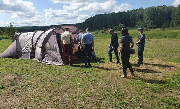 Детский палаточный лагерь «Трамплин» в Кировской области проверили после пожара в Хабаровском крае