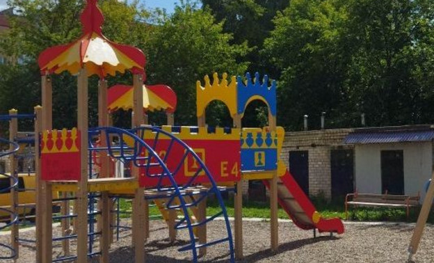 В Кировской области павильоны и детские площадки, расположенные над теплосетями, перенесут по решению суда