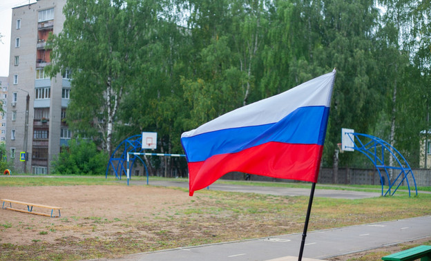 В Кирове организуют более 60 мероприятий в день флага РФ