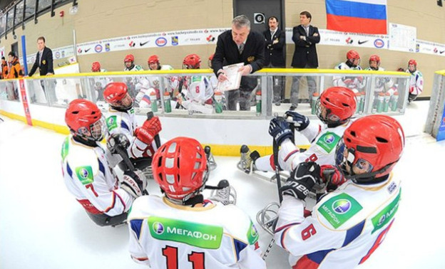 Cборная России по следж-хоккею продолжает громить соперников на чемпионате Европы