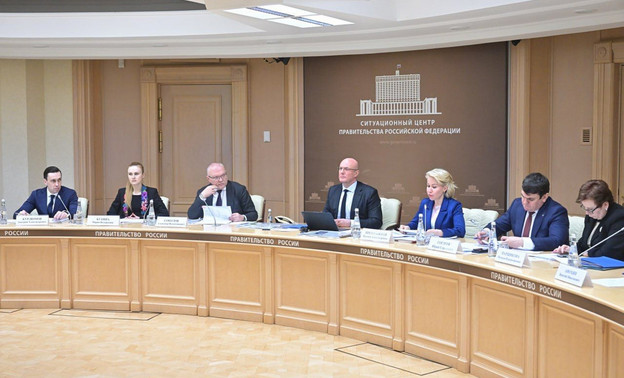 На заседании оргкомитета по празднованию 650-летия Кирова обсудили планы по преображению города