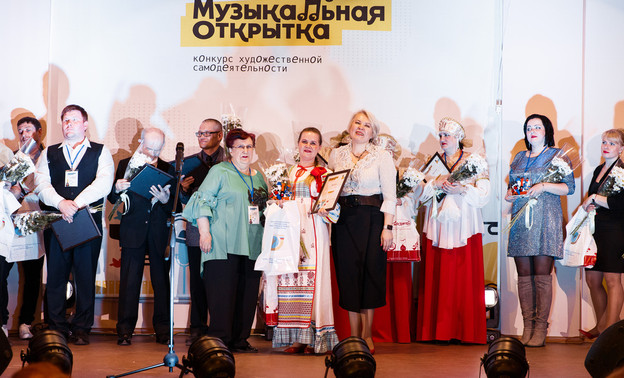Сотрудница Слободского почтамта стала победителем макрорегионального этапа творческого конкурса «Музыкальная открытка»