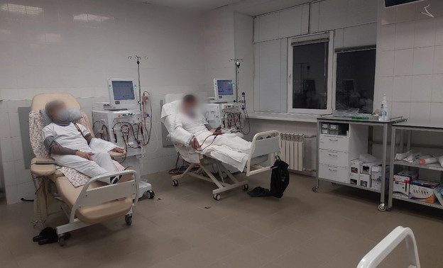 Кировским журналистам показали отделение гемодиализа в областной клинической больнице