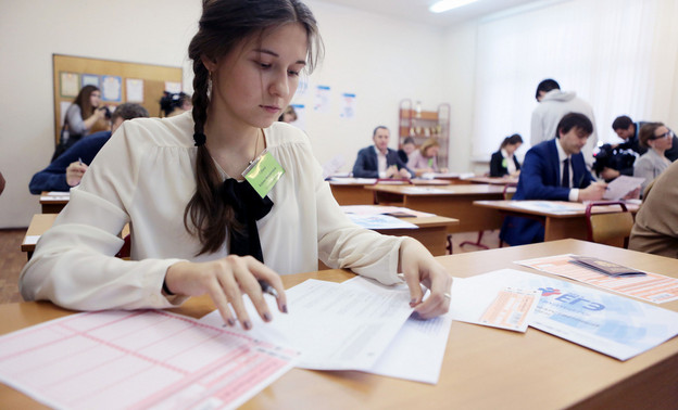 Шесть кировских выпускников сдали ЕГЭ по русскому языку на 100 баллов