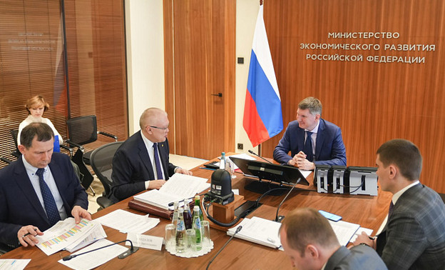 Губернатор Александр Соколов встретился с министром экономического развития РФ