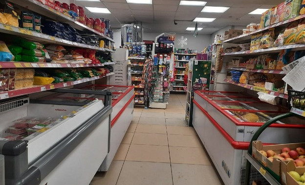 Охранник магазина на Октябрьском проспекте остановил рецидивиста, который регулярно совершал кражи продуктов