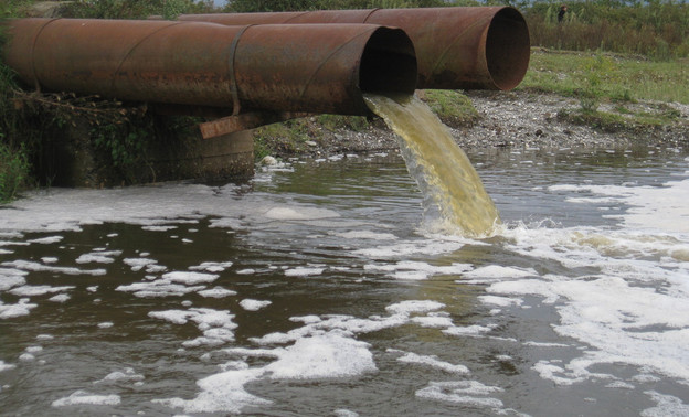 Водоканал хочет наказать «Норвик Банк» за сброс сточных вод в канализацию