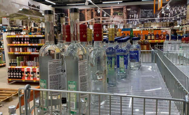 В магазине на улице Московской задержали кировчанина за кражу виски