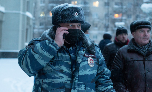 «Продержали семь часов вместо положенных трёх»: на митинге в поддержку Навального в Москве задержали кировчанку