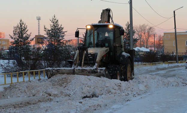 За зиму на дороги Кирова распределили семь тысяч тонн галита