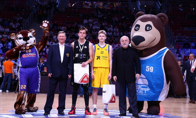 Баскетболист из Вахрушей получил награду в рамках Звёздного Уикенда Единой Лиги ВТБ