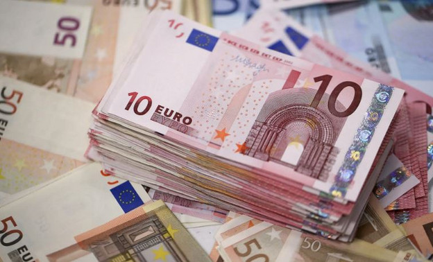 Курс евро опустился до уровня 2014 года