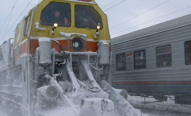 Ж/д пути в Кировской области зимой будет чистить 21 единица техники