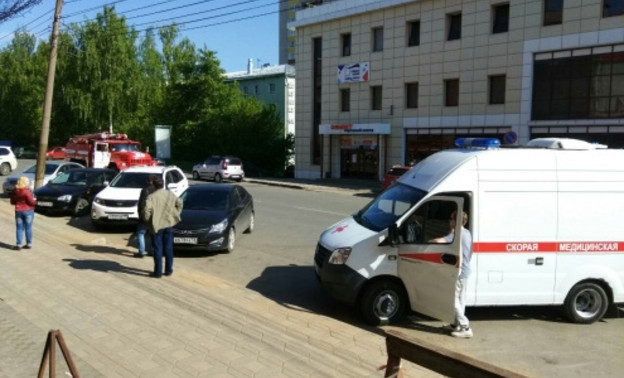 В Кирове эвакуировали несколько торговых центров и вокзал