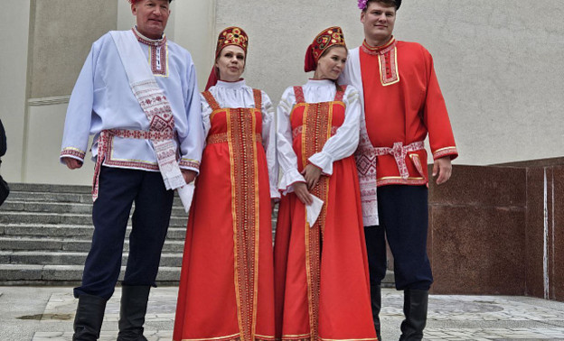 Две пары из Кирово-Чепецка заключили брак на ВДНХ