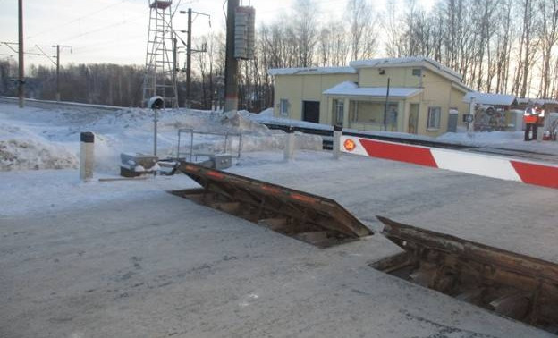 На двух железнодорожных переездах в Кирове ограничат движение