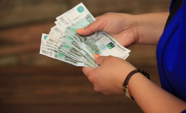 В Кировской области хотят ввести ежемесячные выплаты детям участников спецоперации на Украине