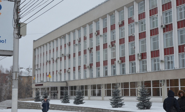 Кировская мэрия закупает 7 квартир на 13 млн рублей