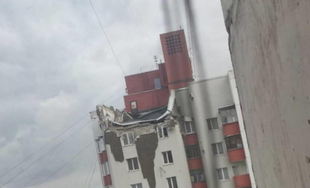 В Белгороде часть ракеты попала в жилой дом