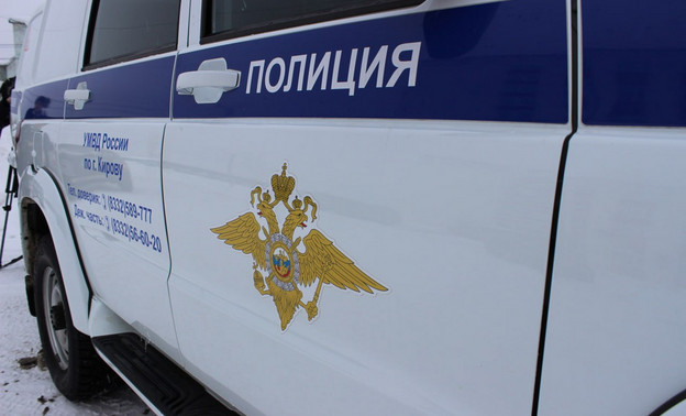 Кировчанка поверила новому знакомому и лишилась золотых колец