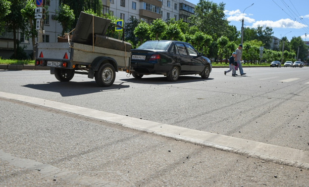 В Кирове на шести участках дорог нанесут шумовые полосы