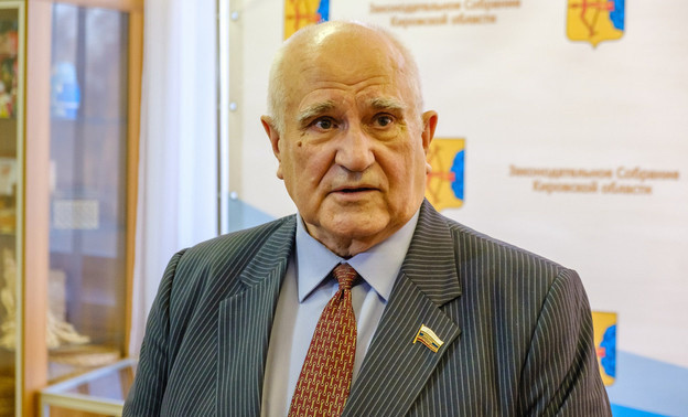 Владимир Бакин оказался в конце рейтинга глав региональных Заксобраний