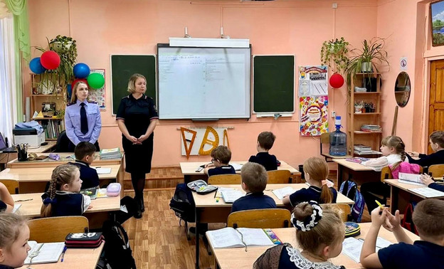 Следователь рассказала омутнинским школьникам о безопасности в интернете
