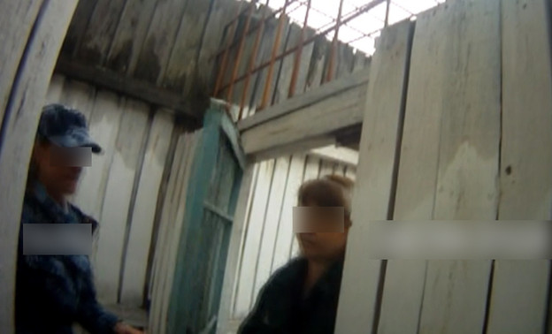 В Кировской области заключённая напала на сотрудницу колонии