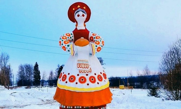 В Кировской области появилась трёхметровая дымковская игрушка